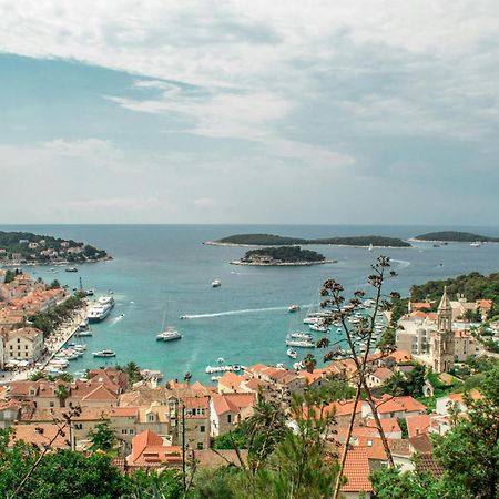 Jesliving Hvar - 2 Bedroom Elegant Apartment With Sea View In Historic Center Of Hvar Town Extérieur photo