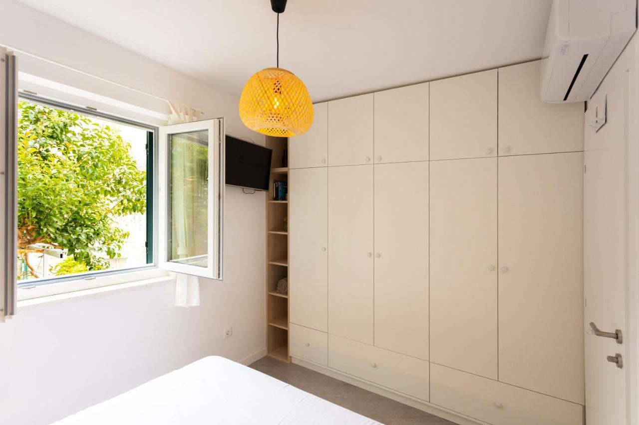 Jesliving Hvar - 2 Bedroom Elegant Apartment With Sea View In Historic Center Of Hvar Town Extérieur photo