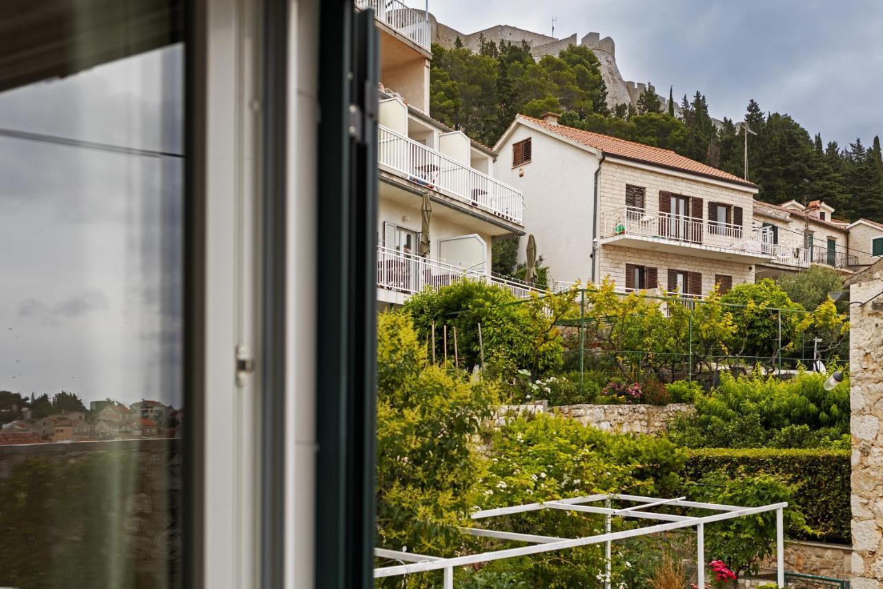 Jesliving Hvar - 2 Bedroom Elegant Apartment With Sea View In Historic Center Of Hvar Town Extérieur photo