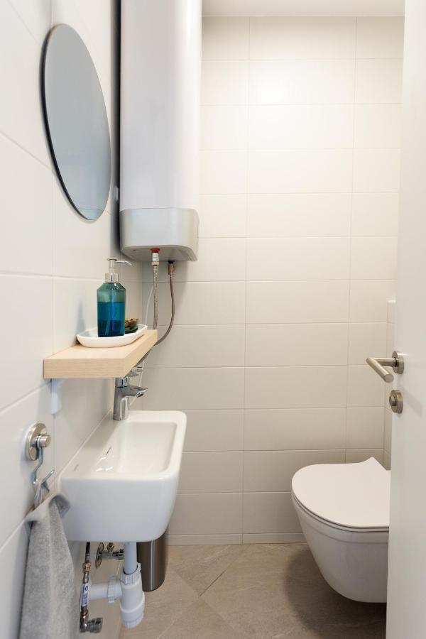 Jesliving Hvar - 2 Bedroom Elegant Apartment With Sea View In Historic Center Of Hvar Town Extérieur photo